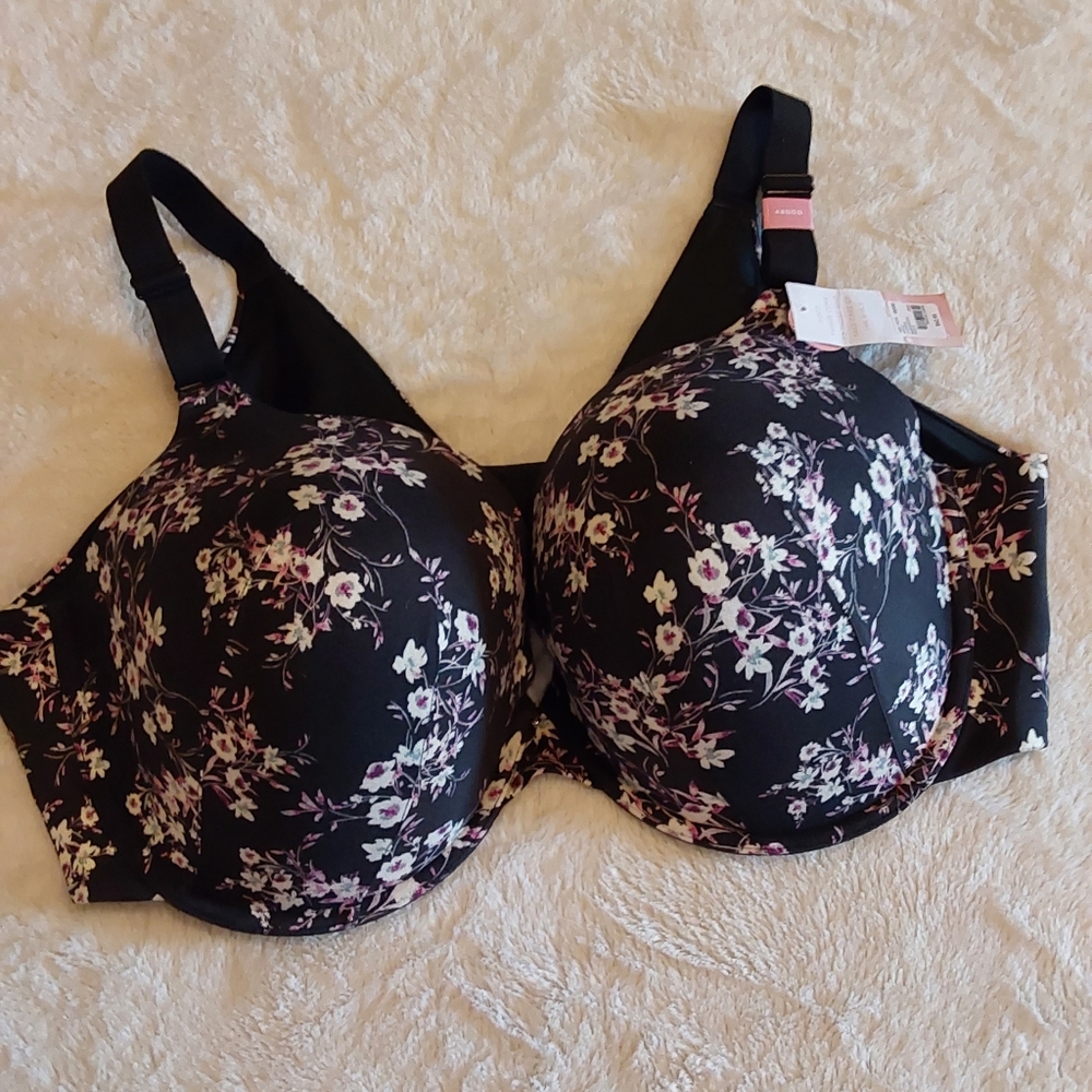 🌺 NWT Cacique Underwire Bra